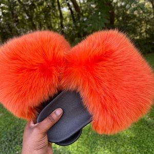 FUR SLIPPERS